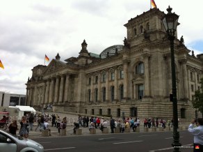 berlin-germany-reichstag-reichstagsgebäude
